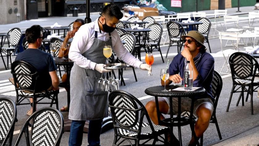 Enjoy the mind-blowing outdoor dining at Campbell